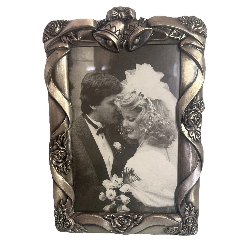 Vintage Royal Limited Silver Tone 4x6 Rose Trellis Album Frame Open Box